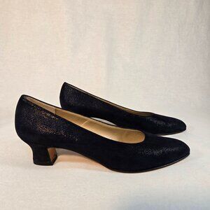 SALVATORE FERRAGAMO Quite Luxury Navy Leather Heels Pumps Size 8 4A LIKE NEW!